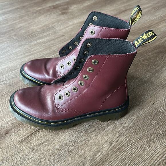 Dr. Martens Luana Vegan Cherry Red Combat Boots Size 6 No Laces NWOT - Picture 3 of 7